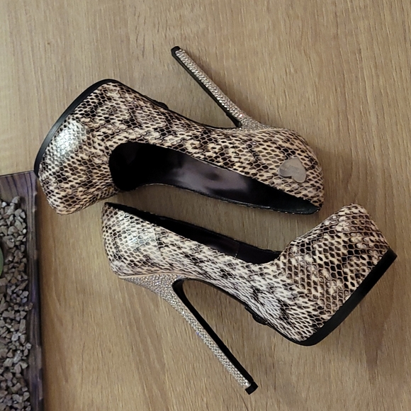 Absolutely STUNNING Philipp Plein Platform Pumps - Picture 2 of 16